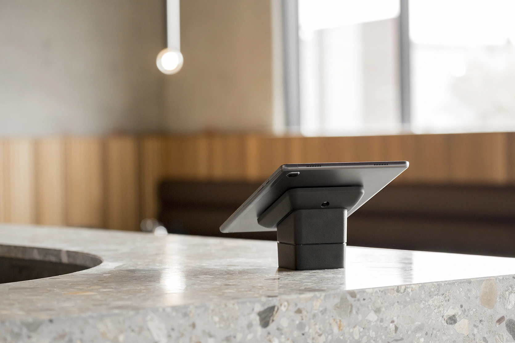Soldo Universal Tablet and iPad Stand or Wall Mount Black or White